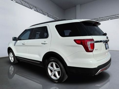 Used 2016 Ford Explorer XLT AWD/4WD image 5