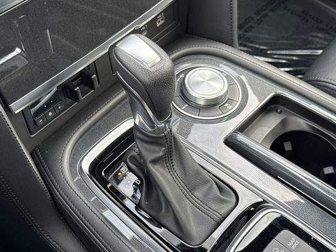 Used 2022 Nissan Armada SL w/ Midnight Edition Package image 22