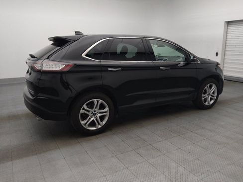 Used 2018 Ford Edge Titanium w/ Ford Safe & Smart Package FWD image 10
