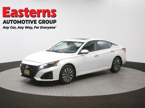 Used 2024 Nissan Altima 2.5 SV w/ SV Premium Package FWD image 56