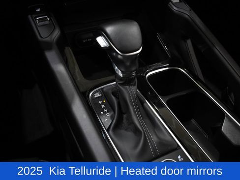 Used 2025 Kia Telluride S image 24