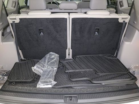 Used 2021 Volkswagen Atlas SEL AWD/4WD image 13