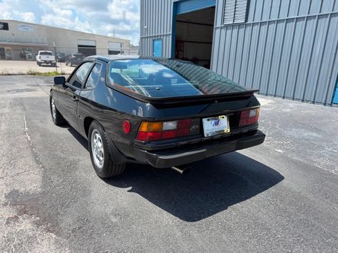 Used 1988 Porsche 924 S RWD image 71
