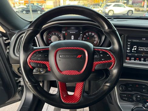 Used 2019 Dodge Challenger SXT w/ Blacktop Package image 10