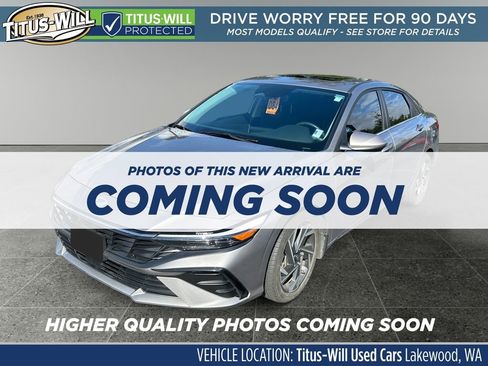 Used 2024 Hyundai Elantra SEL w/ Convenience Package image 2