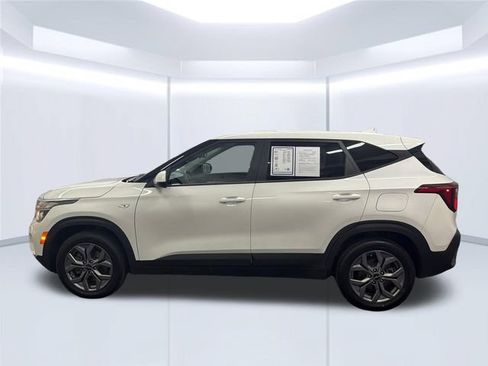 Certified 2024 Kia Seltos LX AWD/4WD image 11