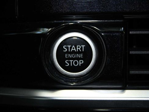 Used 2022 Nissan Pathfinder SV FWD image 43