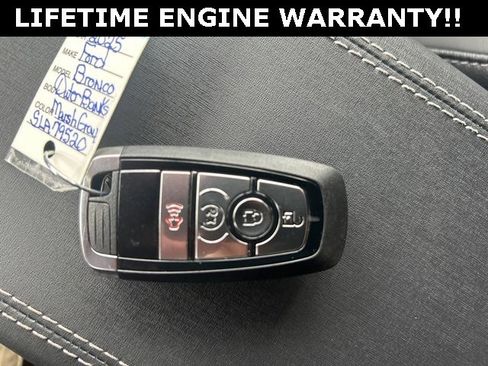 New 2025 Ford Bronco Outer Banks w/ Sasquatch Package image 38