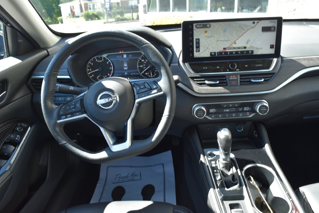 Used 2023 Nissan Altima 2.5 SL AWD/4WD image 12