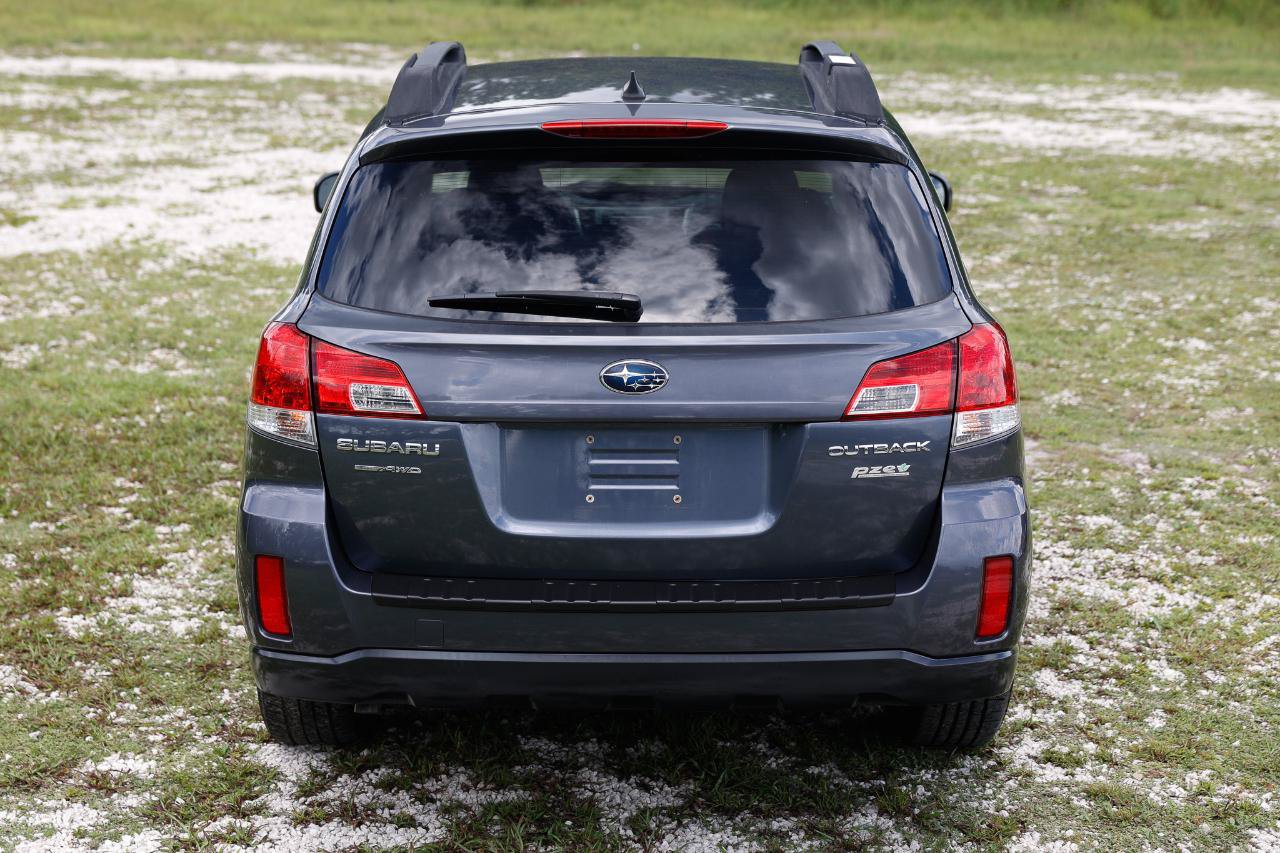 Used 2014 Subaru Outback 2.5i Premium AWD/4WD image 9