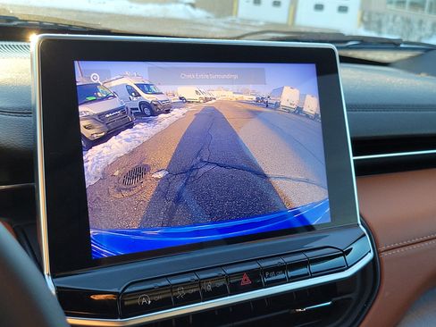 Used 2024 Jeep Compass Limited image 19