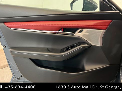 New 2026 MAZDA MAZDA3 2.5 S Hatchback w/ Premium Pkg FWD image 16