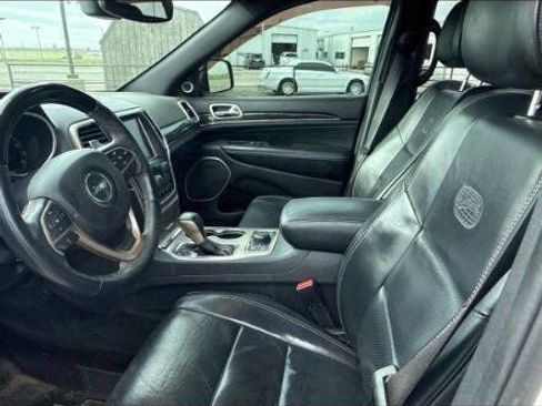 Used 2017 Jeep Grand Cherokee Overland AWD/4WD image 10