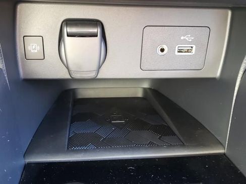 New 2025 Nissan Versa SV w/ Trunk Package image 18