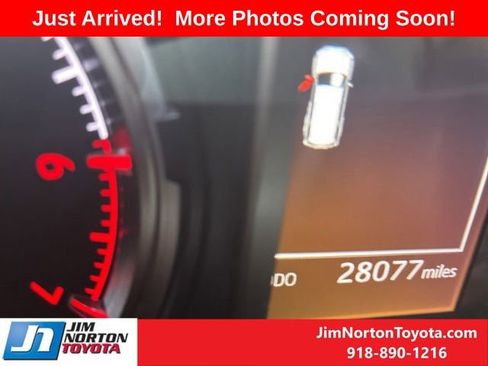 Used 2023 Toyota 4Runner TRD Off-Road Premium w/ Moonroof Package AWD/4WD image 9