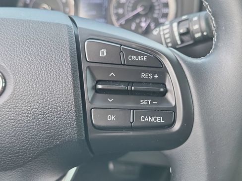 Used 2022 Hyundai Venue SEL FWD image 22