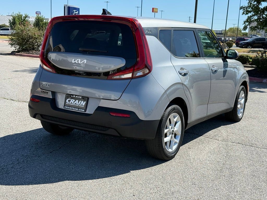 Used 2022 Kia Soul LX w/ Technology Package FWD image 7