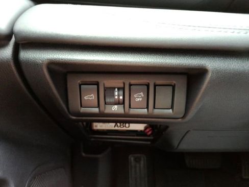 Used 2020 Subaru Outback Limited image 33