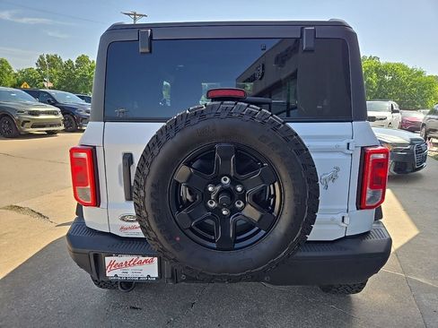 Used 2024 Ford Bronco Black Diamond AWD/4WD image 9