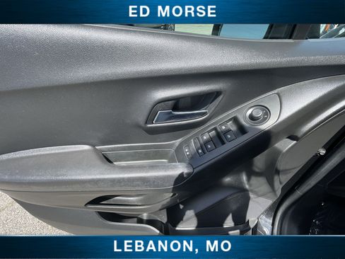 Certified 2020 Chevrolet Trax LT w/ LT Convenience Package FWD image 20