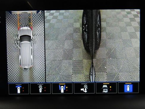 Used 2024 GMC Yukon AT4 image 20