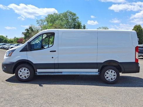 Used 2024 Ford Transit 250 Low Roof w/ Exterior Upgrade Package RWD image 4