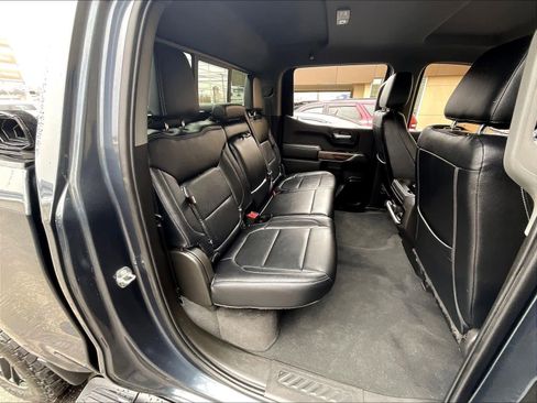 Used 2021 Chevrolet Silverado 1500 LT Trail Boss w/ Convenience Package II image 16