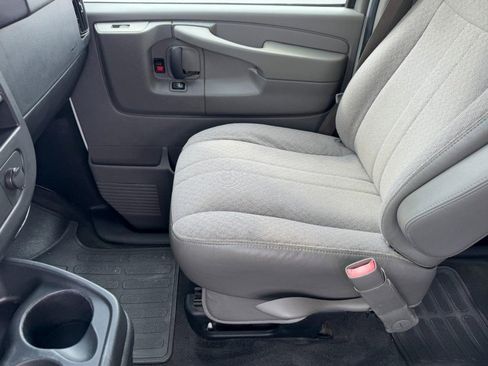 Used 2014 Chevrolet Express 3500 LT w/ LT Preferred Equipment Group image 10