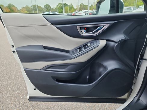 Used 2023 Subaru Forester Limited image 17