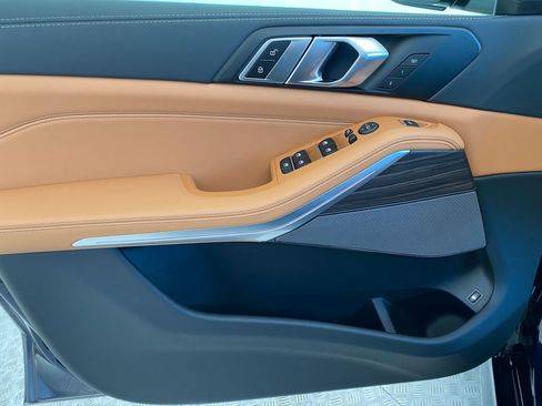 New 2026 BMW X5 xDrive50e w/ M Sport Package AWD/4WD image 12