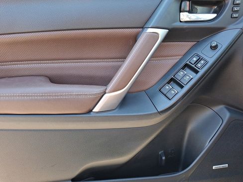 Used 2018 Subaru Forester 2.5i Touring w/ Popular Package #3B image 12