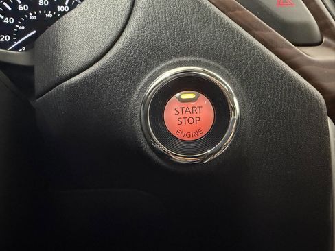 Used 2017 Nissan Pathfinder Platinum image 44