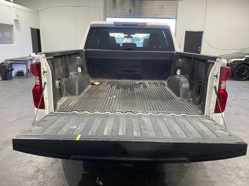 Used 2021 Chevrolet Silverado 1500 LT image 8