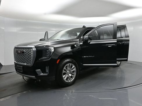 Used 2021 GMC Yukon XL Denali AWD/4WD image 30
