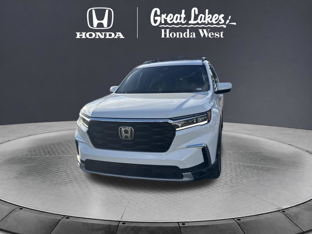 Used 2024 Honda Pilot Touring image 2