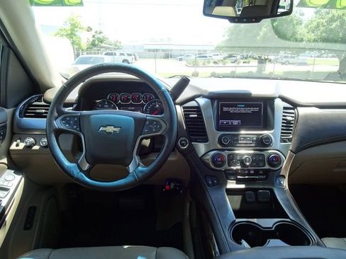 Used 2018 Chevrolet Suburban LT AWD/4WD image 23