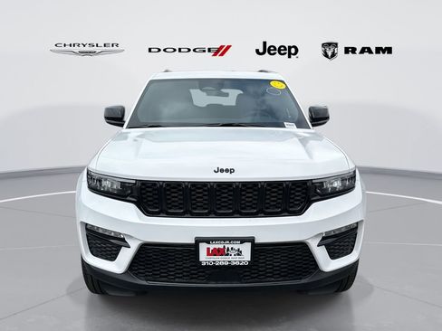 New 2025 Jeep Grand Cherokee Limited w/ Black Appearance Package image 8