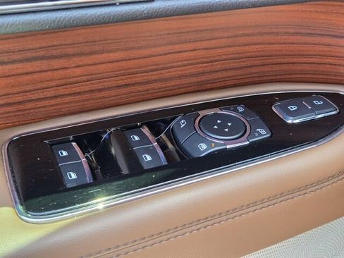 Used 2024 Lincoln Navigator Reserve AWD/4WD image 37