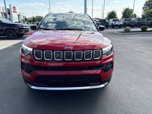 Used 2025 Jeep Compass Limited w/ Elite Group AWD/4WD image 8