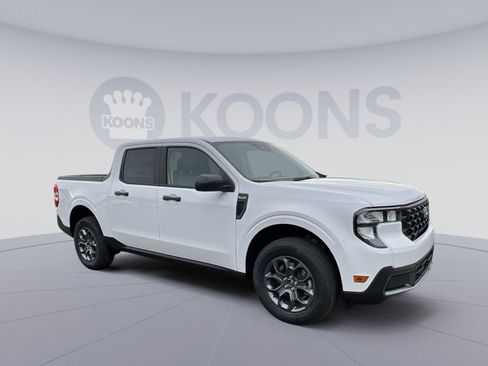 New 2026 Ford Maverick XLT image 10