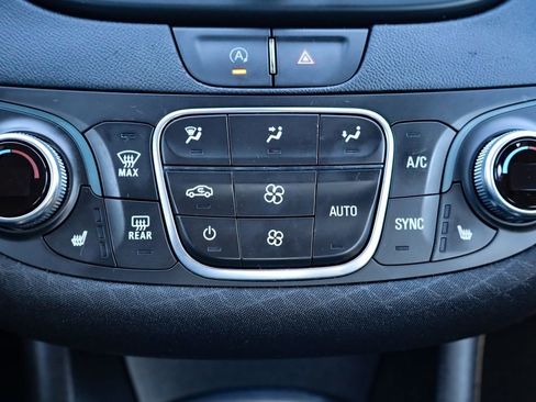 Used 2022 Chevrolet Malibu LT image 21