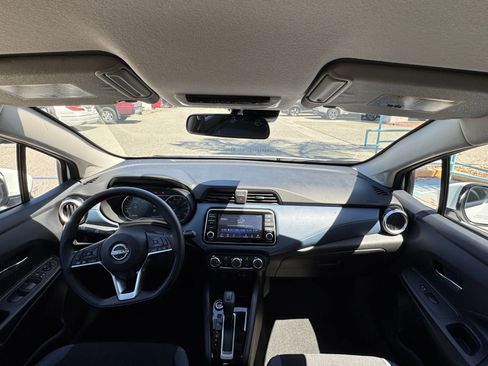 Used 2025 Nissan Versa SV FWD image 32