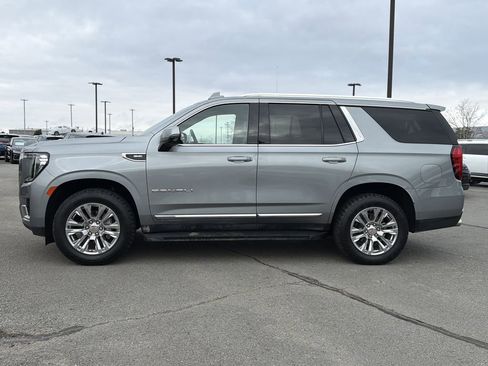 Used 2023 GMC Yukon Denali image 2