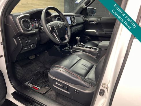 Used 2023 Toyota Tacoma TRD Off-Road w/ TRD Premium Off Road Package image 3