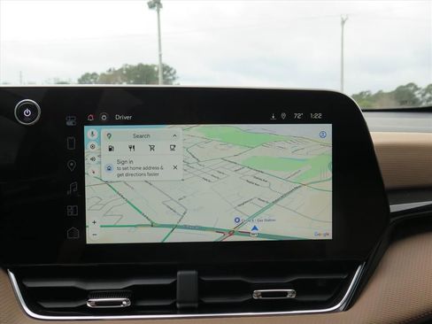 Used 2025 Chevrolet Equinox ACTIV w/ Safety and Technology Package image 12