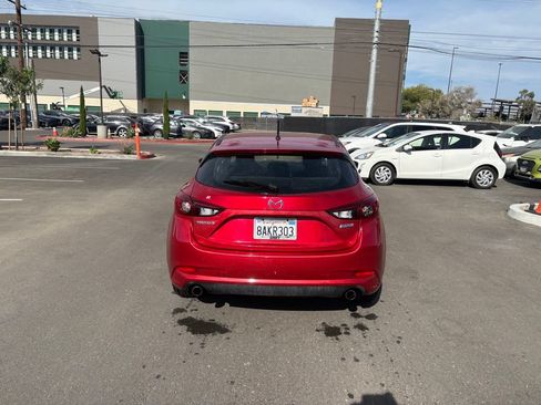 Used 2017 MAZDA MAZDA3 Sport FWD image 8
