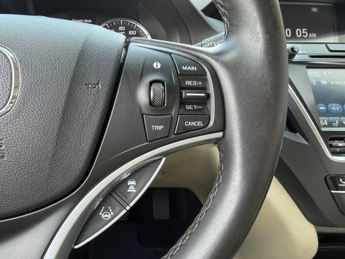 Used 2020 Acura MDX FWD image 17