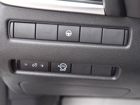 Used 2023 Nissan Rogue SV FWD image 42