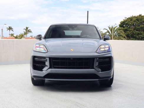 Certified 2025 Porsche Cayenne Turbo GT AWD/4WD image 6