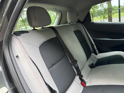 Used 2018 Chevrolet Bolt LT FWD image 18